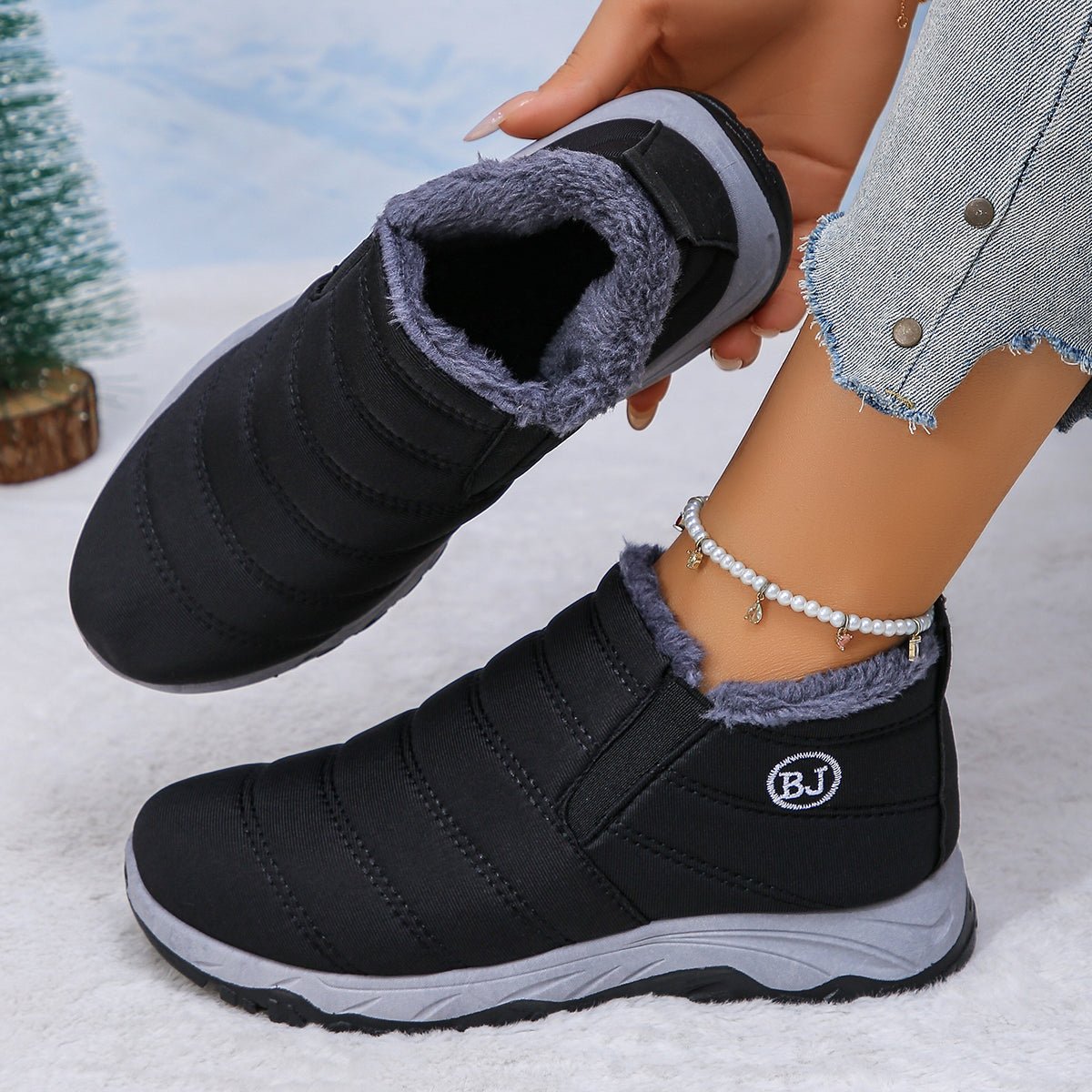 CIORWomensSnowBootsupperismadeofwaterproofPUorwarmsuedetheinsideisfullylinedwithhighqualityfauxfurwhichiswarmandcomfortablethesolidmoldedrubbersoleisdurableandhasantislipdesignwithdeeptreadwhichissuit - Babyvera