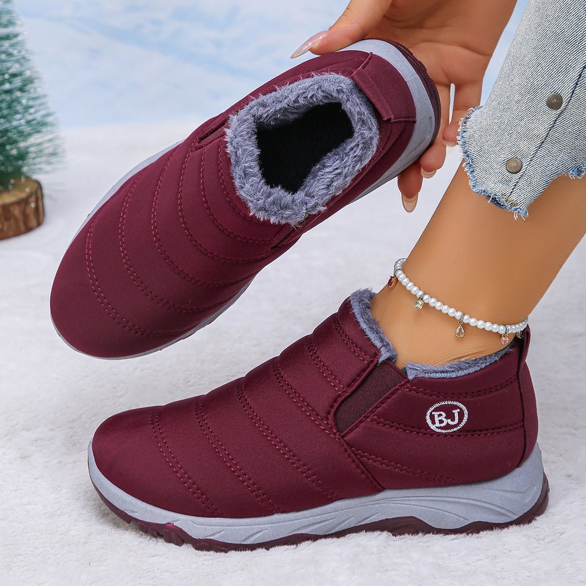 CIORWomensSnowBootsupperismadeofwaterproofPUorwarmsuedetheinsideisfullylinedwithhighqualityfauxfurwhichiswarmandcomfortablethesolidmoldedrubbersoleisdurableandhasantislipdesignwithdeeptreadwhichissuit - Babyvera