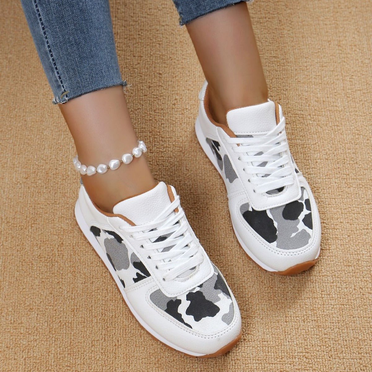 European And American Style Round Toe Thick Soled Color Blocked Low Top Sneakers - Babyvera