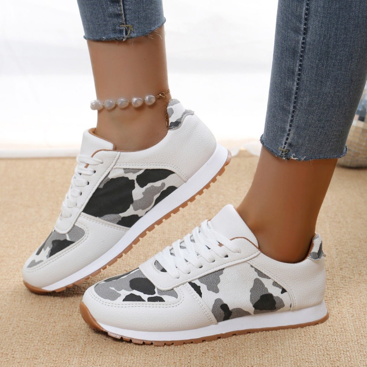 European And American Style Round Toe Thick Soled Color Blocked Low Top Sneakers - Babyvera