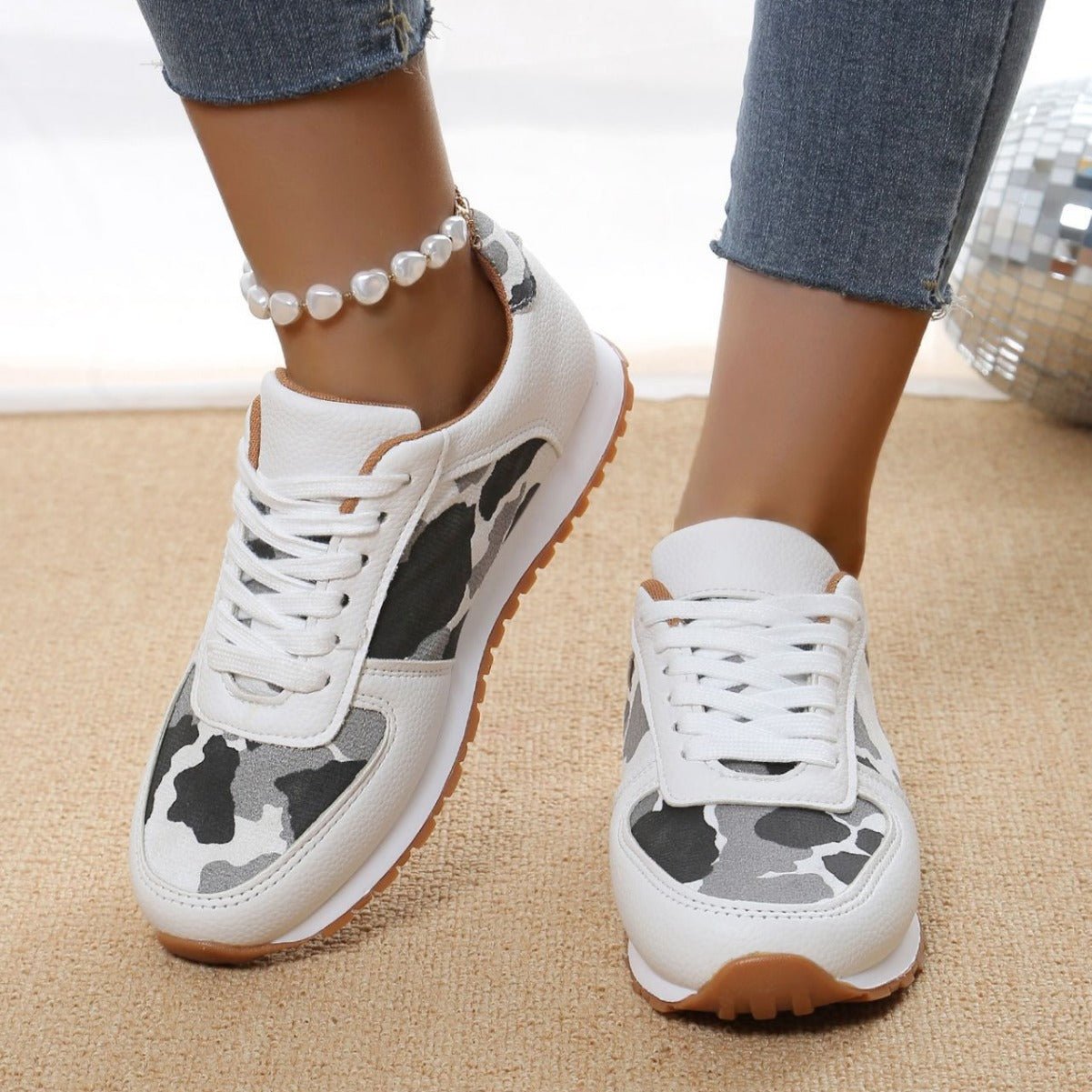 European And American Style Round Toe Thick Soled Color Blocked Low Top Sneakers - Babyvera