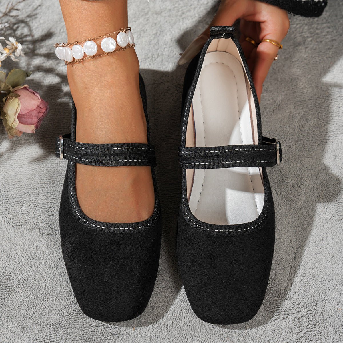 Womens Casual Low - cut Shoes With An Elegant Sophisticated Style - Babyvera