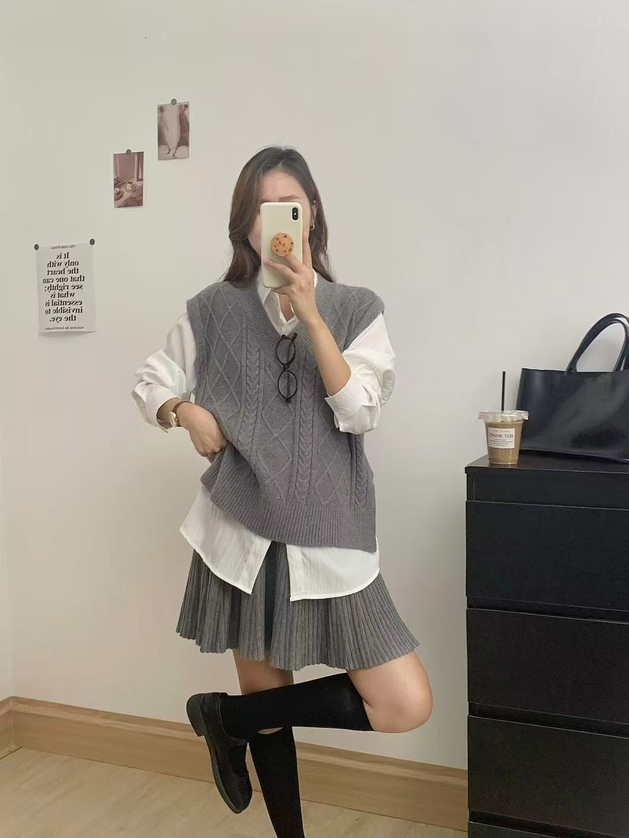 V-neck Knitted Casual Academic Style Women's Fashion Vest - [[{"value":"{{ Babyvera Babyvera  }}"}]]