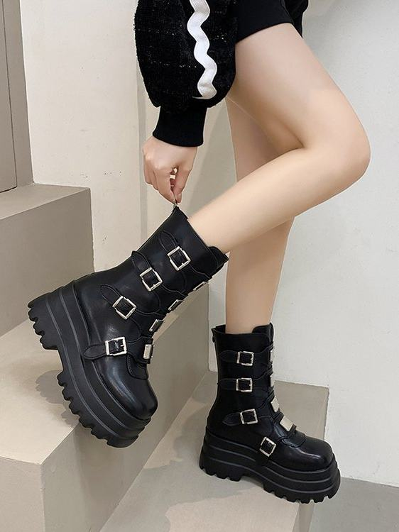 Dark Rock-style Platform With A Chunky Sole Womens Punk-inspired Dr Martens-style Boots - [[{"value":"{{ Babyvera Babyvera  }}"}]]