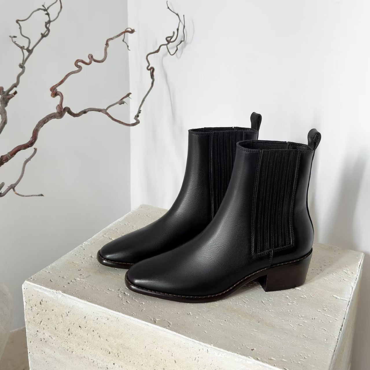 Womens Early Autumn French-Style Ankle Boots In Genuine Leather With A Square Toe And Chunky Mid Heel - [[{"value":"{{ Babyvera Babyvera  }}"}]]