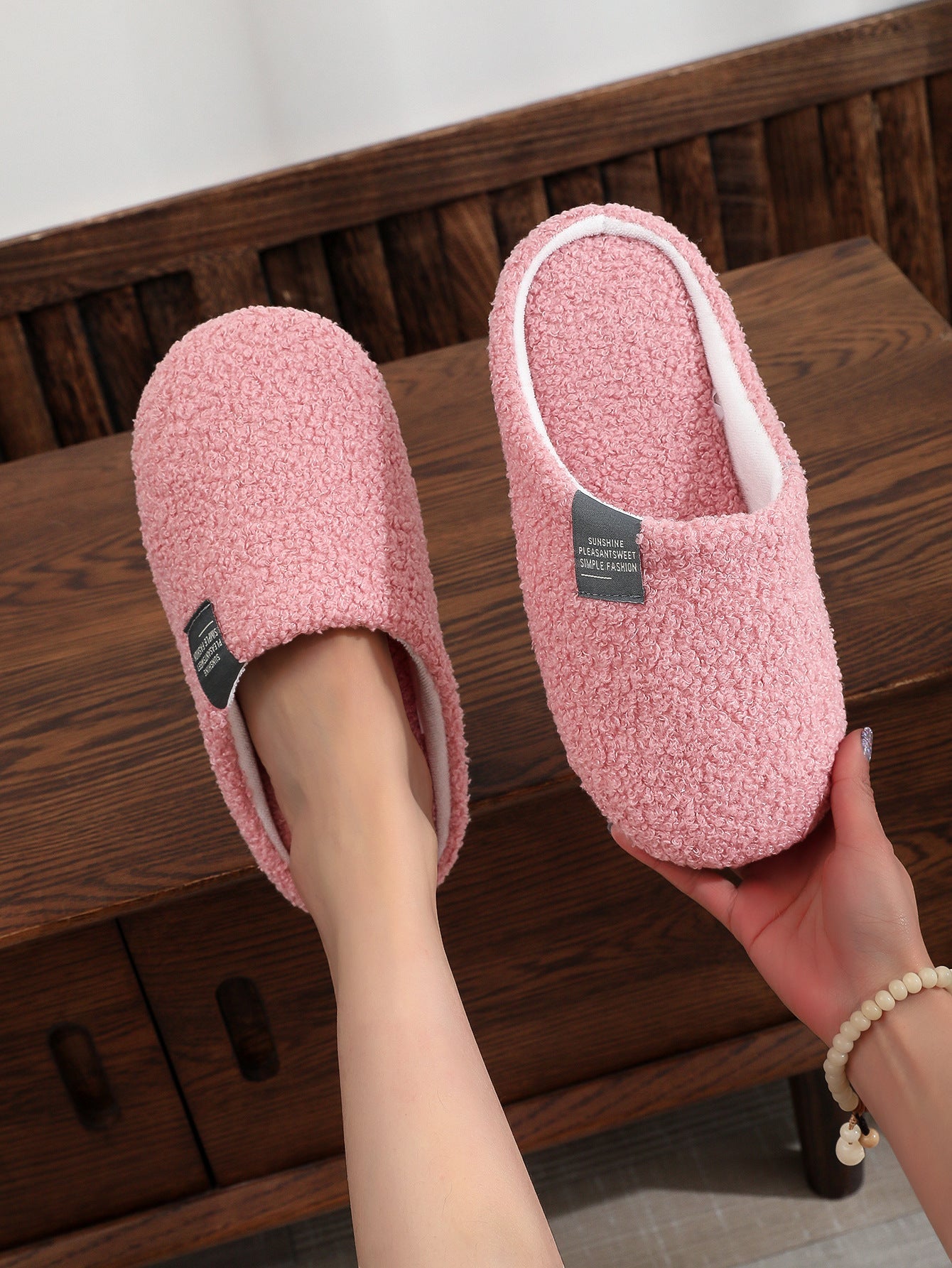 Simple, Lightweight And Silent Indoor Couple Slippers - Babyvera