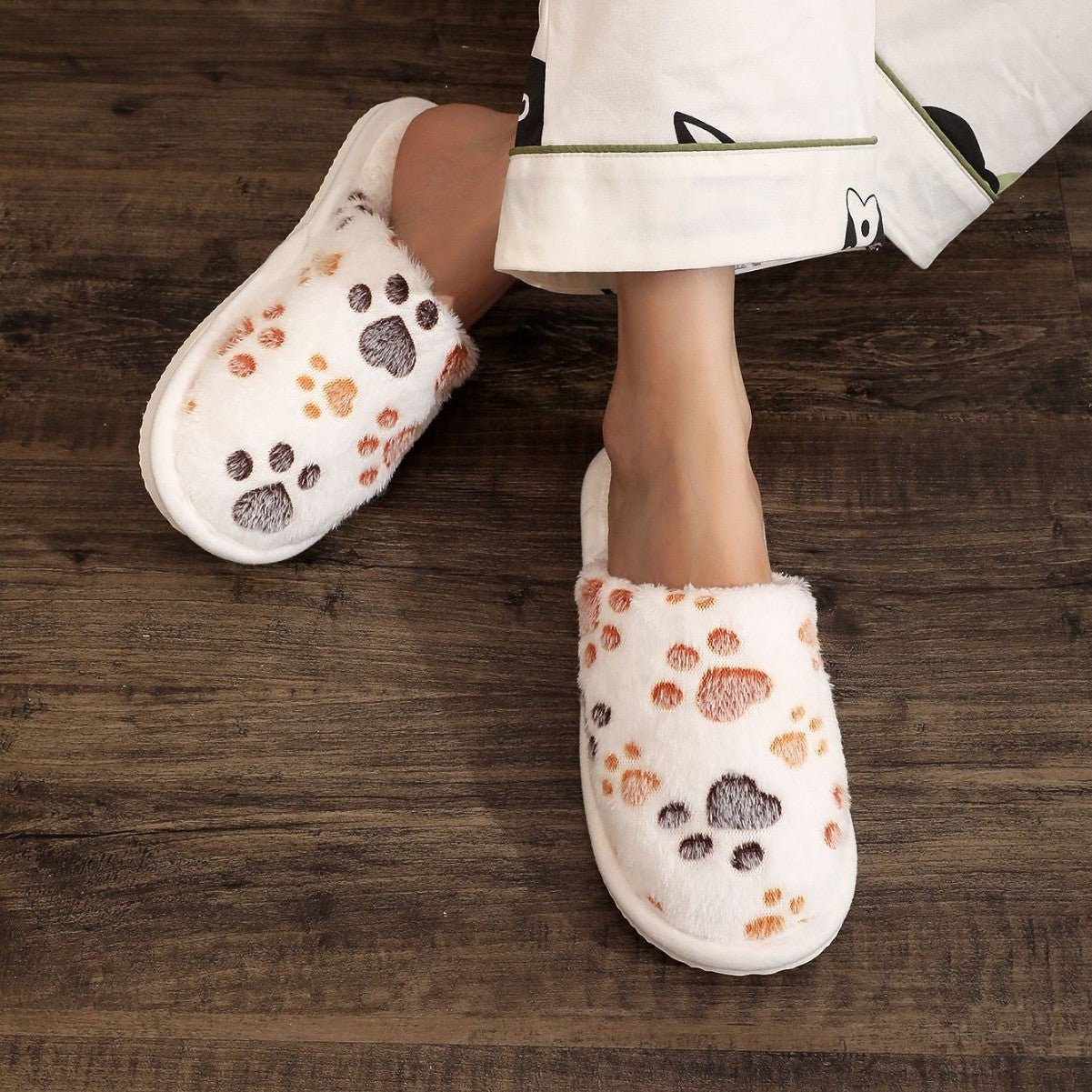 Women's Cartoon Print Versatile Velvet Cotton Slippers - Babyvera