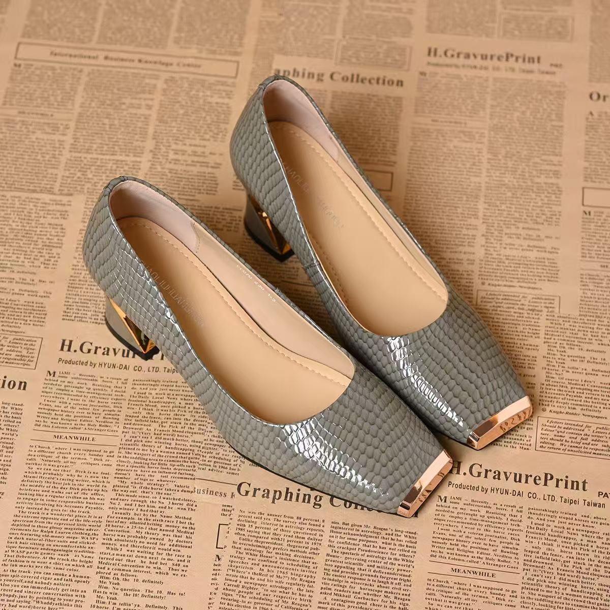 Women's French - style Snake - pattern Chunky - heel Versatile Soft - soled Leather Shoes - Babyvera