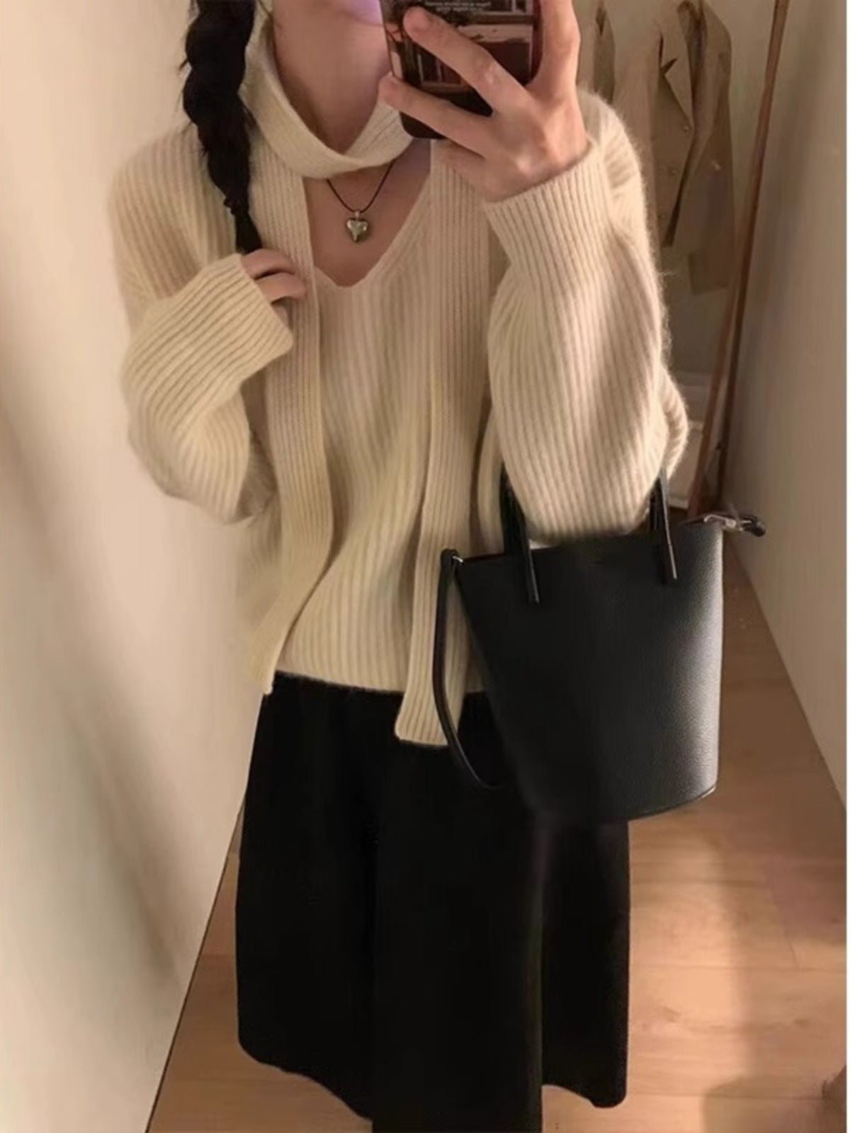 Womens Solid-Color Loose V-Neck Long-Sleeve Sweater With Ribbons - Babyvera